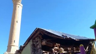 Gölede depremin yıkımı günün ilk ışıkları ile ortaya çıktı