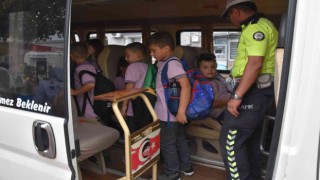 Gönende okul servisleri denetlendi