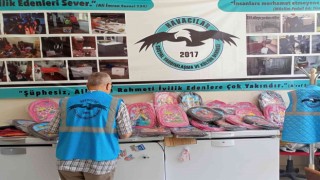 Gönüllü havacılardan minik kalplere kırtasiye malzemesi yardımı