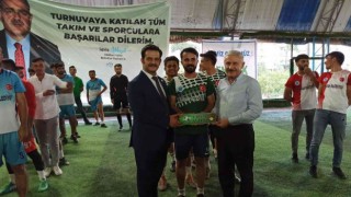 Hakkaride mahalleler arası futbol turnuvası sona erdi