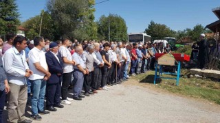 ‘Halı tartışmasında öldürülen genç memleketinde toprağa verildi