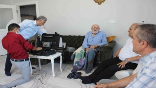 Hasta ve yaşlılara “evde nüfus cüzdanı” hizmeti devam ediyor