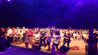 Hatayda Halkımız mutlu olsun sloganıyla konser düzenlendi