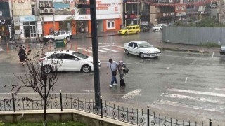 Hava sıcaklıkları düştü, yağmur hayatı olumsuz etkiledi
