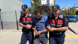 Hem çaldı hem de “Yanımda mıydın” diye tepki gösterdi