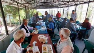 Hisarcık Şeyhler köyünde hayır yemeği