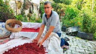 Hisarcıklı üreticinin yaptığı ekşi tarhana büyük rağbet görüyor