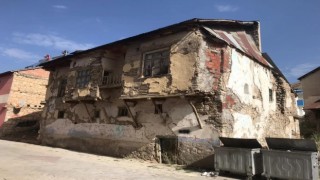 Hozattaki tarihi evlerin tescili için başvuru yapılacak