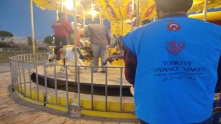 İdlibte kamplarda yaşayan yetim çocuklar için lunapark kuruldu