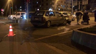 İki araç çarpıştı, kazada 1 kişi hafif yaralandı