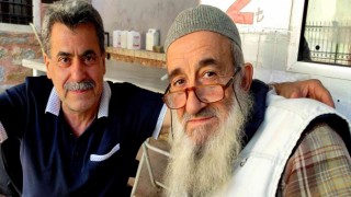İkisinin aynı yaşta olduğuna kimse inanmıyor