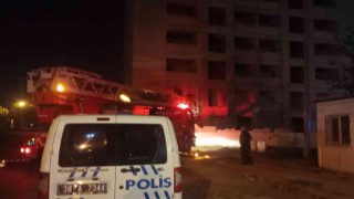İnşaata çıkan 2 arkadaşı polis ikna etti