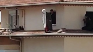 İntihara teşebbüs eden kadını, jandarma ölümün kıyısından aldı