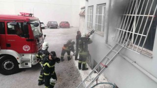İş yerinden yükselen dumanlar itfaiyeyi harekete geçirdi