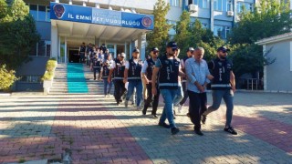 İstanbul, İzmir ve Tekirdağdaki dev silah operasyonunda yakalanan 10 şüpheli adliyede