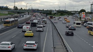 İstanbulda eğitimin döneminin başlamasıyla birlikte trafikte yoğunluk oluştu