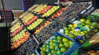 İstanbulda sebze ve meyve halinde bolluk yaşanıyor