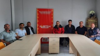 İtfaiyeciler, asansörden kurtarma eğitimi alıyor