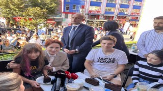 İYİ Parti Genel Başkanı Akşenerden Bakırköyde esnaf ziyareti
