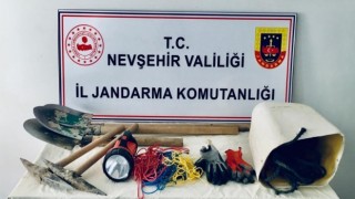 İzinsiz kazı yaparken suçüstü yakalandılar