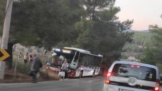 İzmirde belediye otobüsü ile motosiklet çarpıştı: 1 ölü