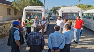 İzmirde jandarmadan servis şoförleri ve rehber personele eğitim