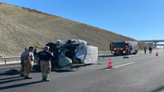 İzmirde otoyolda trafik kazası:1 yaralı
