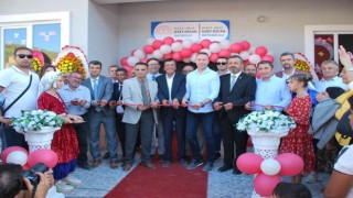 İzzet Özcan İlkokul ve Ortaokulu düzenlenen törenle açıldı