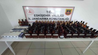 Jandarma ekipleri 85 bin lira değerinde kaçak içki ve sigara ele geçirdi