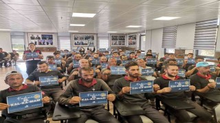 Jandarma ekiplerinden fabrikalarda çalışan erkelere ‘kadına şiddetle mücadele eğitimi