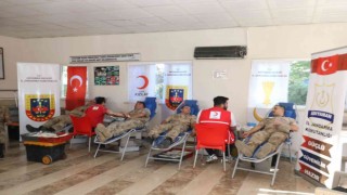 Jandarma personeli kan bağışında bulundu