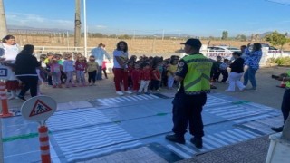 Jandarmadan Çinedeki öğrencilere yaya geçidi eğitimi