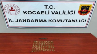 Jandarmadan tarihi eser operasyonu: 133 sikke ele geçirildi