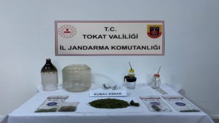 Jandarmanın gözünden kaçmadı, uyuşturucu taciri yakayı ele verdi