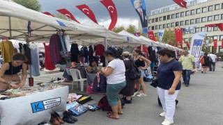 Kadıköyde ‘Yeniden Kullanım Pazarına yoğun ilgi