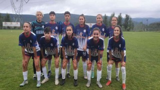 Kadın Futbolcular göz doldurdu