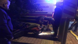Kaldırıma çarpan motosiklet sürücüsü ağır yaralandı