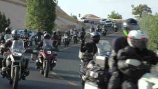 Kapadokyayı motorlarıyla gezdiler