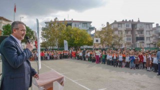 Karacabey Belediyesinden öğrencilere anlamlı destek