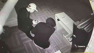 Kartalda aynı gecede anaokulu ve kuaföre hırsızlık şoku: Ne buldularsa çaldılar