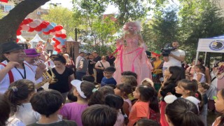 Kartalda ‘Uluslararası Çocuk Edebiyatı Festivali renkli görüntüler ile başladı
