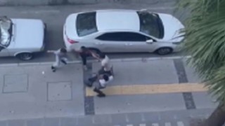 Kavga ettiği kişilere salladığı bıçak, nişanlısına denk geldi