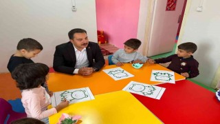 Kaymakam Aydoğan çocuklar ile buluşmaya devam ediyor