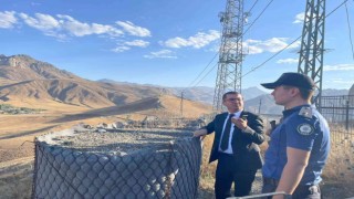 Kaymakam Daştan, üs bölgesinde incelemelerde bulundu