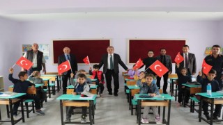 Kaymakam Öztürk, Kapanalan İlkokulunda incelemelerde bulundu