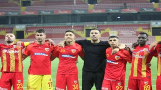 Kayserispor yerini koruyor
