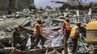 Kenyada 6 katlı bina çöktü: 6 ölü