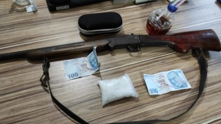 Kestelde iş yerinde uyuşturucu ticaretine polis baskını : 2 gözaltı