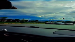 Kırmızı ışıkta bekleyen iki otomobile böyle çarptı