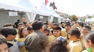 Kitap Fuarı açılışında Hediye Çeki çılgınlığı